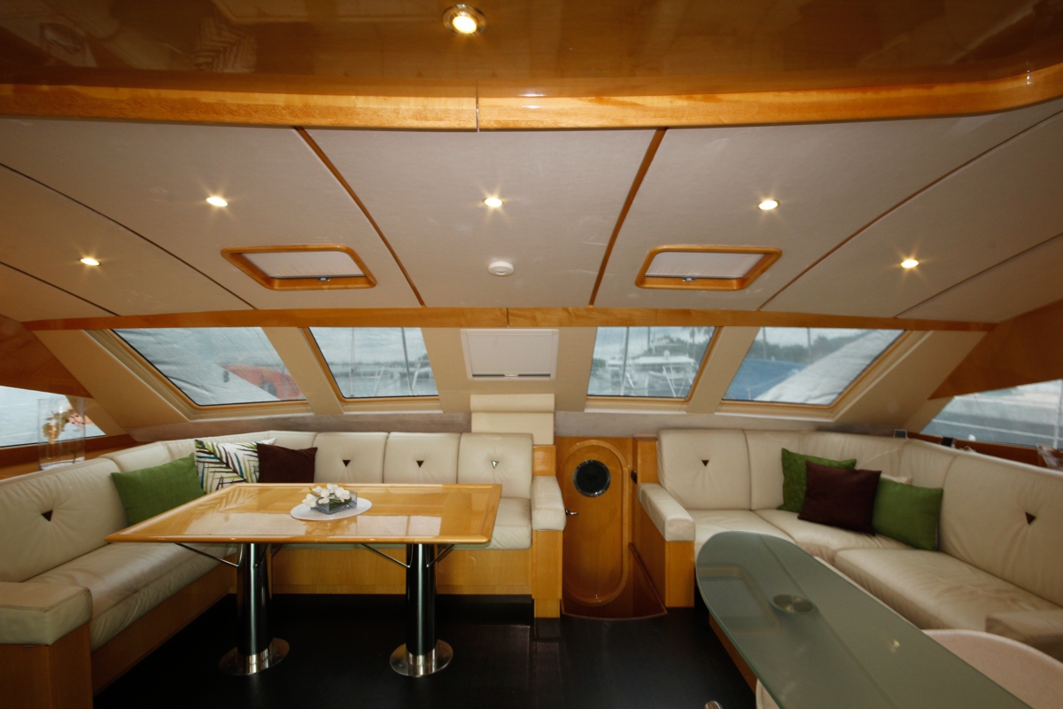 Charter Yacht ELYSIUM - Privilege 615 - 3 Cabins - BVI - St Thomas - Tortola - Virgin Gorda