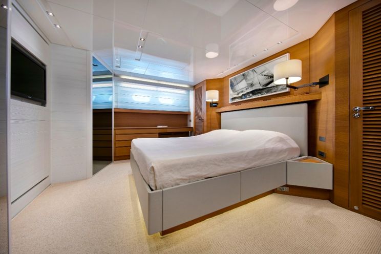 Charter Yacht EMOTION - San Lorenzo 72 - 4 Cabins - Antibes - Cannes - Monaco