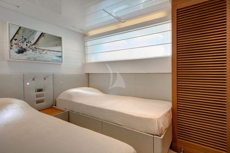 Charter Yacht EMOTION - San Lorenzo 72 - 4 Cabins - Antibes - Cannes - Monaco