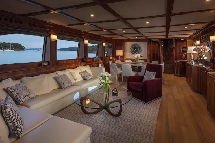 Charter Yacht ENA - Ferretti Custom Line Navetta 30 - 5 Cabins - Zadar - Split - Dubrovnik - Hvar - Croatia