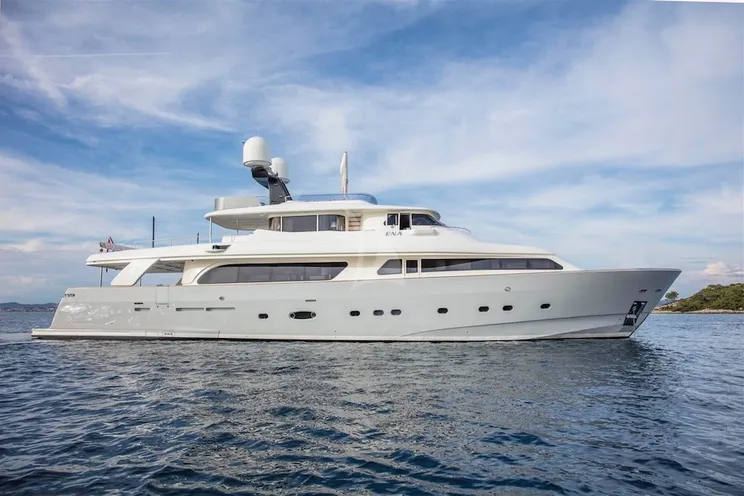 Charter Yacht ENA - Ferretti Custom Line Navetta 30 - 5 Cabins - Zadar - Split - Dubrovnik - Hvar - Croatia