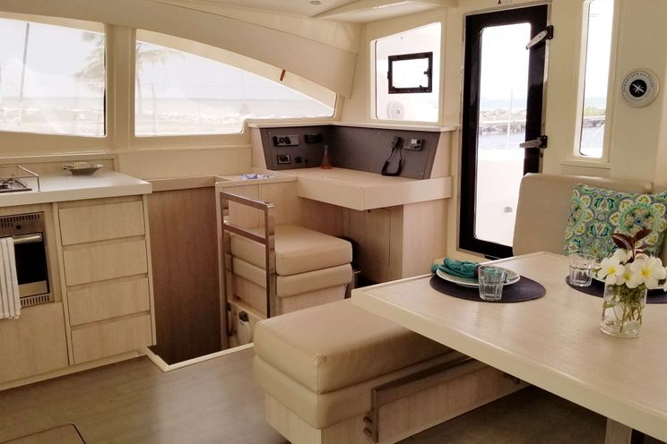 Charter Yacht ENDLESS OPTIONS - Leopard 48 - 4 Cabins - Belize - Caye Caulker - San Pedro