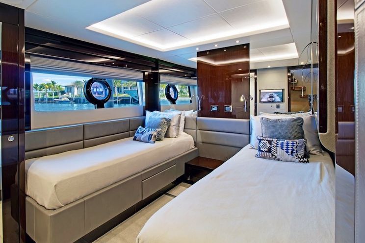 Charter Yacht SYNERGY - Sunseeker 86 - 4 Cabins - Tortola - Virgin Gorda - Anegada - St Lucia