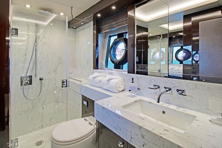 Charter Yacht SYNERGY - Sunseeker 86 - 4 Cabins - Tortola - Virgin Gorda - Anegada - St Lucia