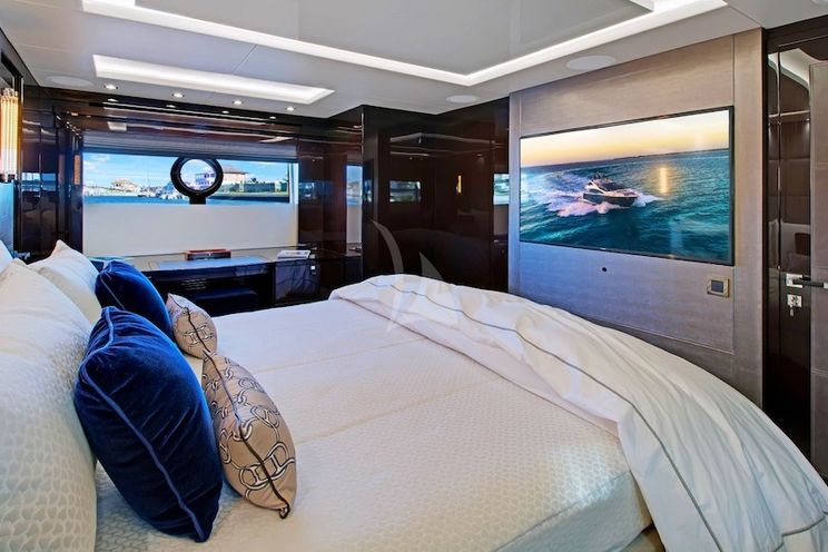 Charter Yacht SYNERGY - Sunseeker 86 - 4 Cabins - Tortola - Virgin Gorda - Anegada - St Lucia