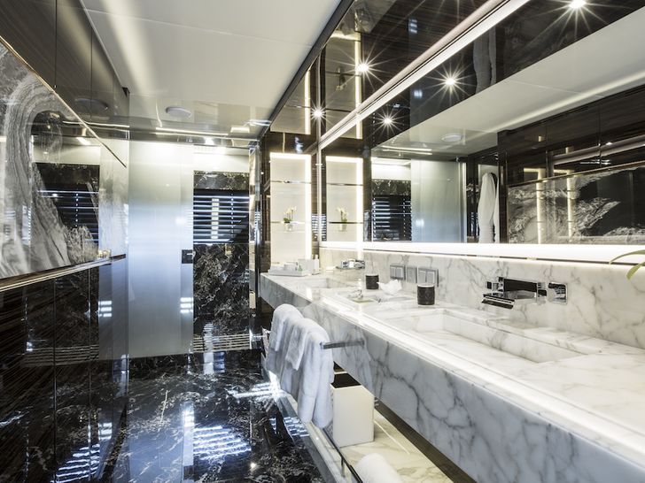 ENTOURAGE Admiral 47m Luxury Superyacht Master En Suite ENTOURAGE Admiral 47m Luxury Superyacht Master En Suite