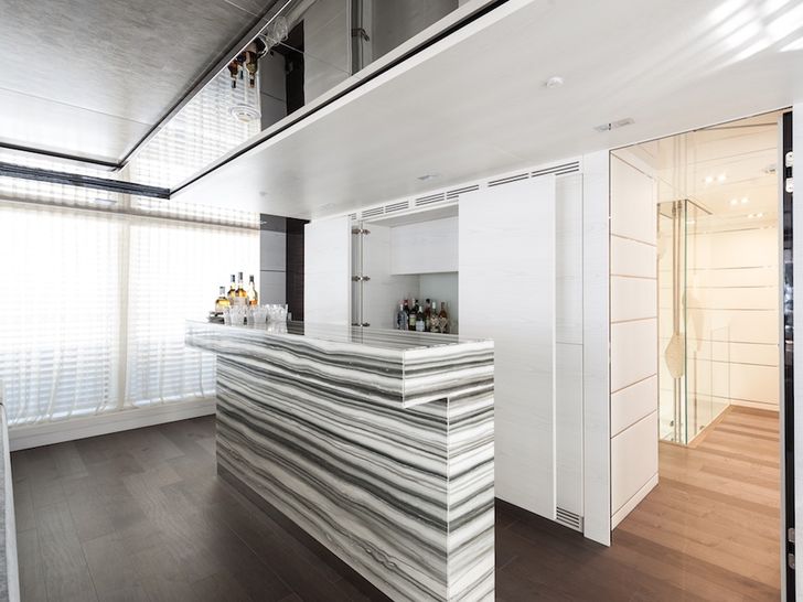 ENTOURAGE Admiral 47m Luxury Superyacht Bar ENTOURAGE Admiral 47m Luxury Superyacht Bar