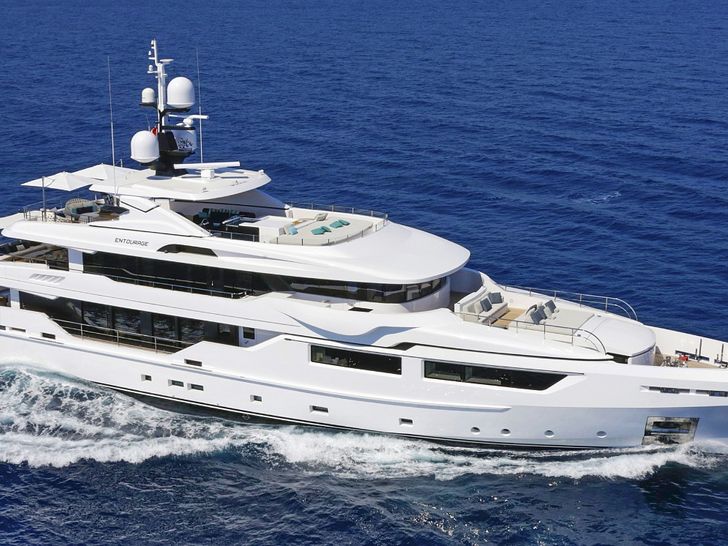 ENTOURAGE Admiral 47m Luxury Superyacht Running ENTOURAGE Admiral 47m Luxury Superyacht Running