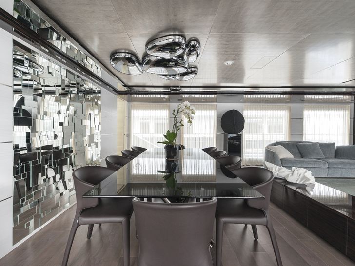ENTOURAGE Admiral 47m Luxury Superyacht Dining Table