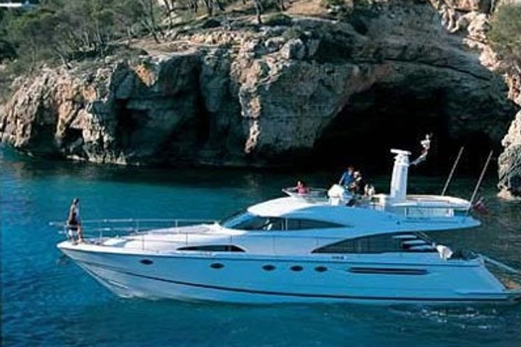 Charter Yacht Fairline Squadron 58 - 3 Cabins - La Paz - Cabo San Lucas - Mexico