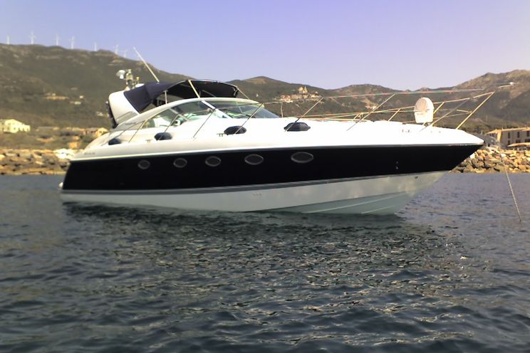 Charter Yacht Fairline Targa 43 - Day Charter Capacity 9 - Puerto Banus - Marbella