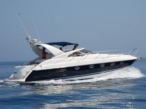 Fairline Targa 43 - Day Charter Capacity 9 - Puerto Banus - Marbella Fairline Targa 43 - Day Charter Capacity 9 - Puerto Banus - Marbella