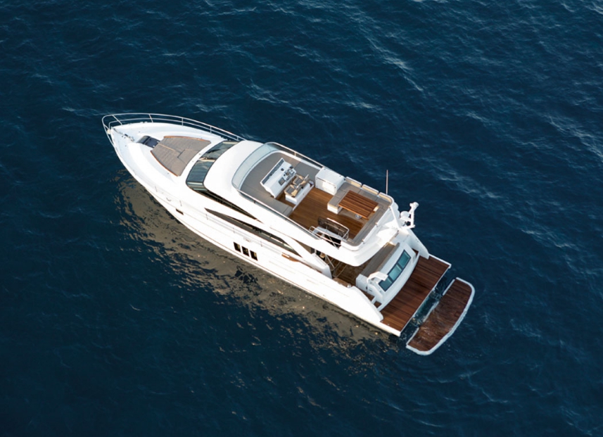 Charter Yacht Fairline Squadron 62 GT - 3 Cabins - Cannes - Golfe Juan - Antibes - France