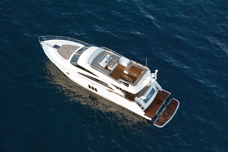 Charter Yacht Fairline Squadron 62 GT - 3 Cabins - Cannes - Golfe Juan - Antibes - France