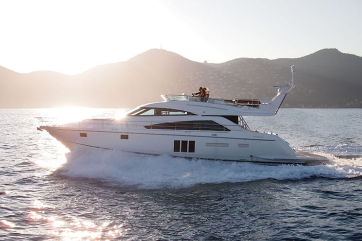 Charter Yacht Fairline Squadron 62 GT - 3 Cabins - Cannes - Golfe Juan - Antibes - France
