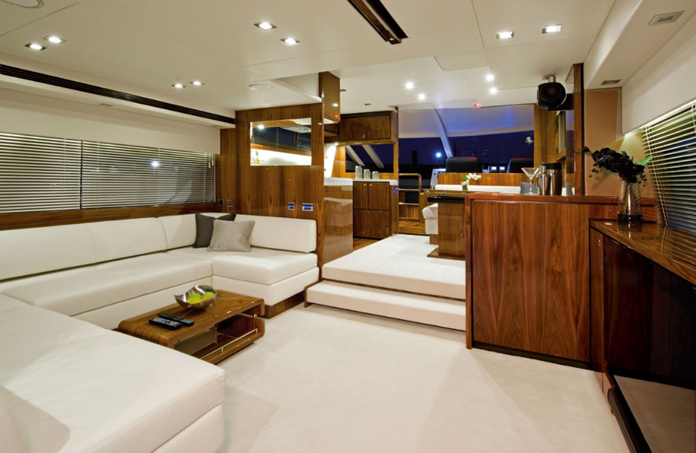 Charter Yacht Fairline Squadron 62 GT - 3 Cabins - Cannes - Golfe Juan - Antibes - France