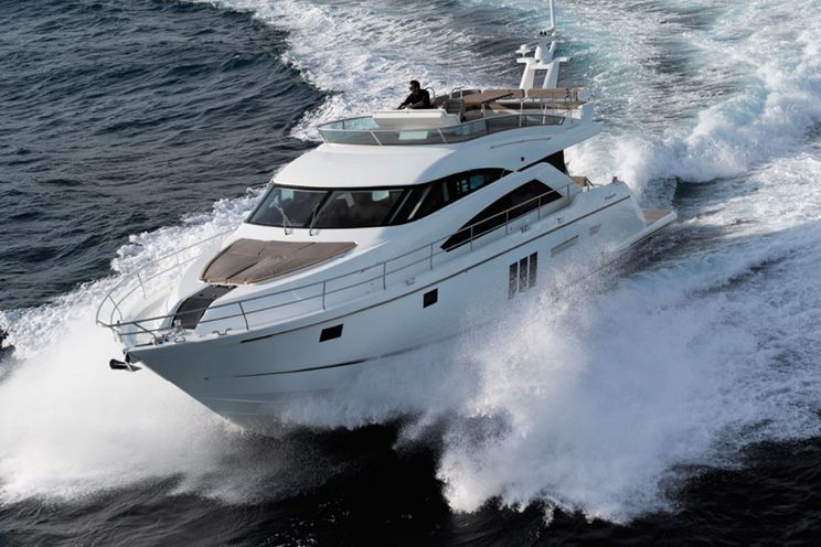 Charter Yacht Fairline Squadron 62 GT - 3 Cabins - Cannes - Golfe Juan - Antibes - France