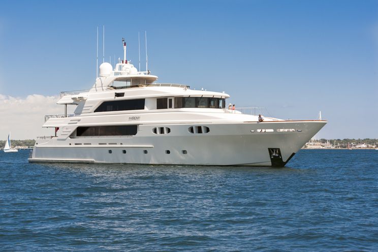 Charter Yacht FAR FROM IT - Richmond 142 - 5 Cabins - Bahamas - Nassau - Marsh Harbor - Abacos - Georgetown