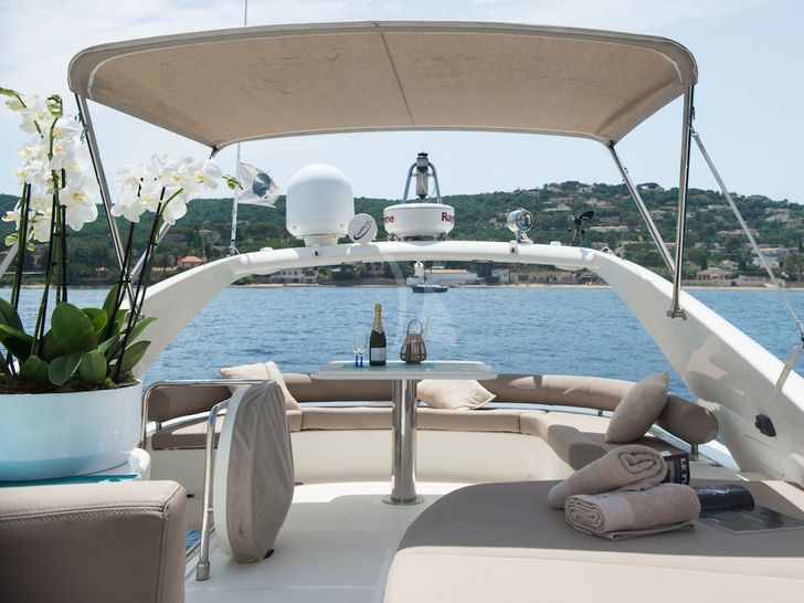 FAST - Ferretti 620