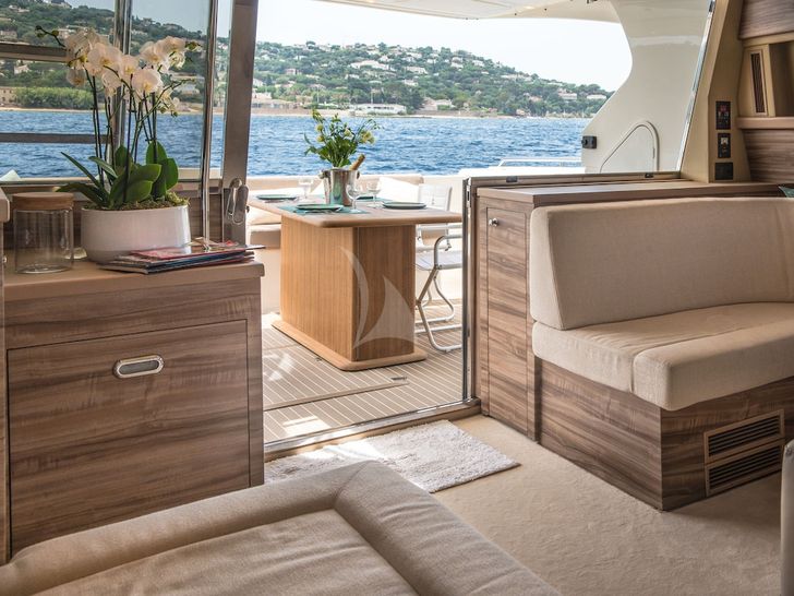 FAST - Ferretti 620