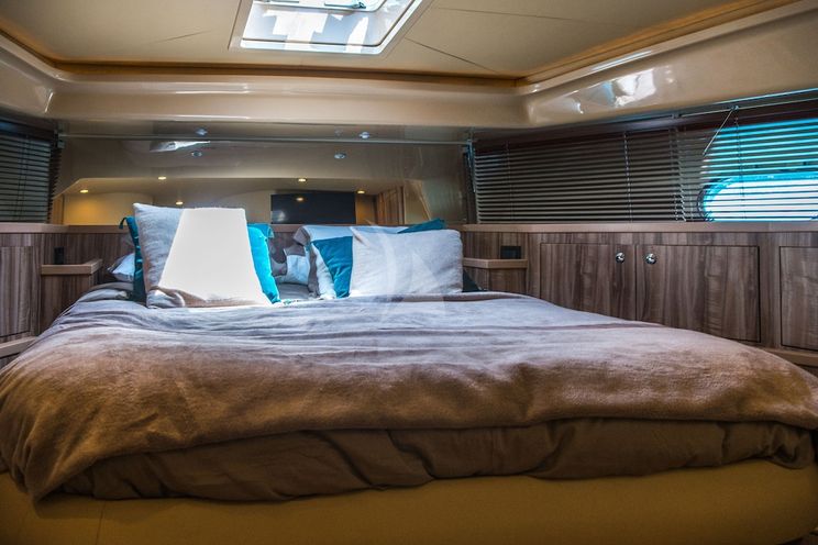 Charter Yacht FAST - Ferretti 620 - St Tropez - Cogolin - Port Grimaud - St Maxime