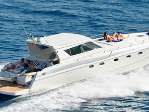 Ferretti 47 - 2 Cabins - Positano - Amalfi Coast Ferretti 47 - 2 Cabins - Positano - Amalfi Coast