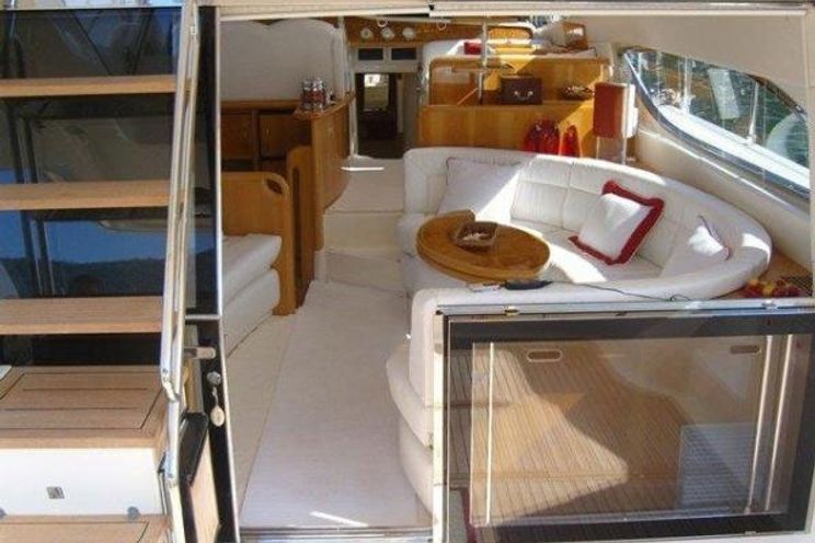 Charter Yacht Ferretti 55 - 2 Cabins - Rio de Janeiro
