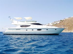 Ferretti 550 Flybridge - Day Charter Yacht - Mykonos