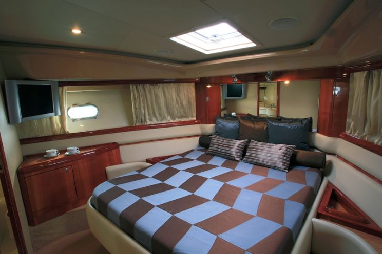 Charter Yacht Ferretti 590 - 3 Cabins - Mykonos