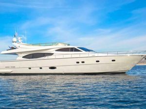 Ferretti 760 - Mykonos Day Charter - Paros - Naxos Ferretti 760 - Mykonos Day Charter - Paros - Naxos