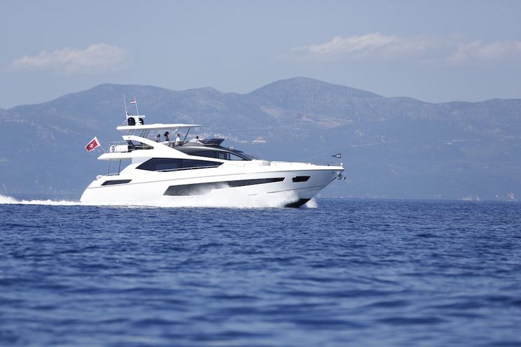 Charter Yacht FINEZZA - Sunseeker 75 Yacht - 4 Cabins - Corfu - Lefkas - Kefalonia