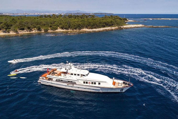 Charter Yacht FIORENTE - Ferronavale 37m - 5 Cabins - Cannes - Monaco - Naples - Sicily