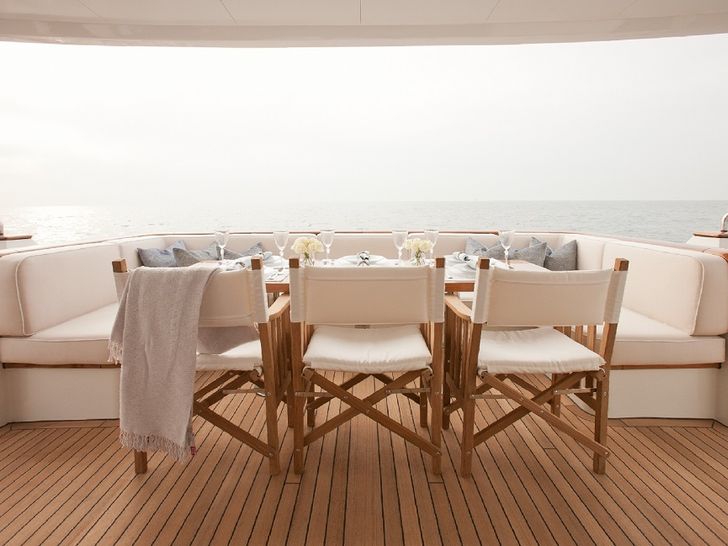 Main Deck Dining Main Deck Dining