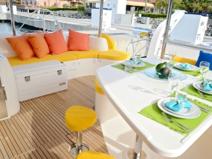 FLIP FLOP - Al Fresco Dining 2 FLIP FLOP - Al Fresco Dining 2