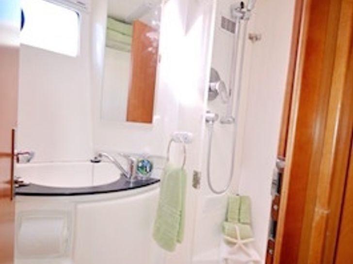 FLIP FLOP - Bathroom FLIP FLOP - Bathroom