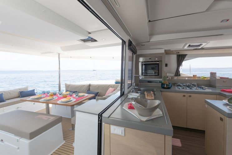 Charter Yacht Fountaine Pajot Saona 47 - 2018 - 5 Cabins(4 double 1 bunk)- St Thomas