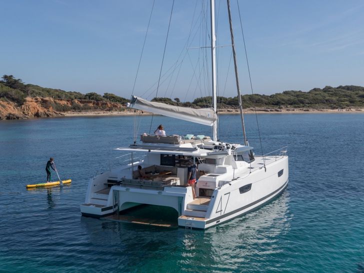 Fountaine Pajot Saona 47 Aft View Fountaine Pajot Saona 47 Aft View