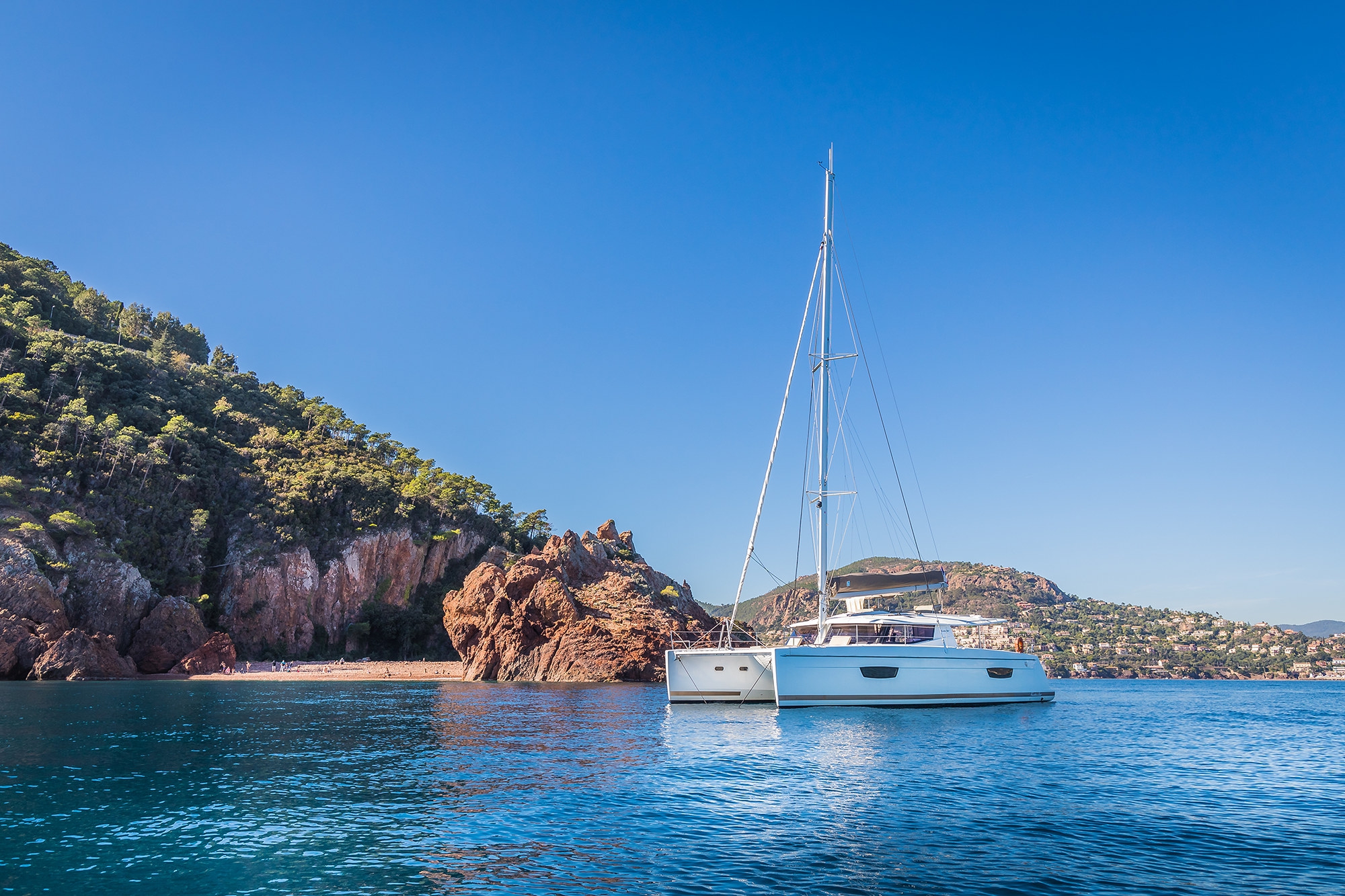 Fountaine Pajot Helia 44 - Day charter / Week charter - 4 cabins(4 double)- 2017 - Cannes