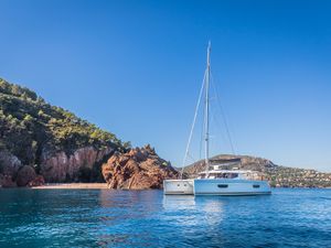 Fountaine Pajot Helia 44 - Day charter / Week charter - 4 cabins(4 double)- 2017 - Cannes