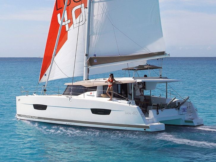 Fountaine Pajot Lucia 40