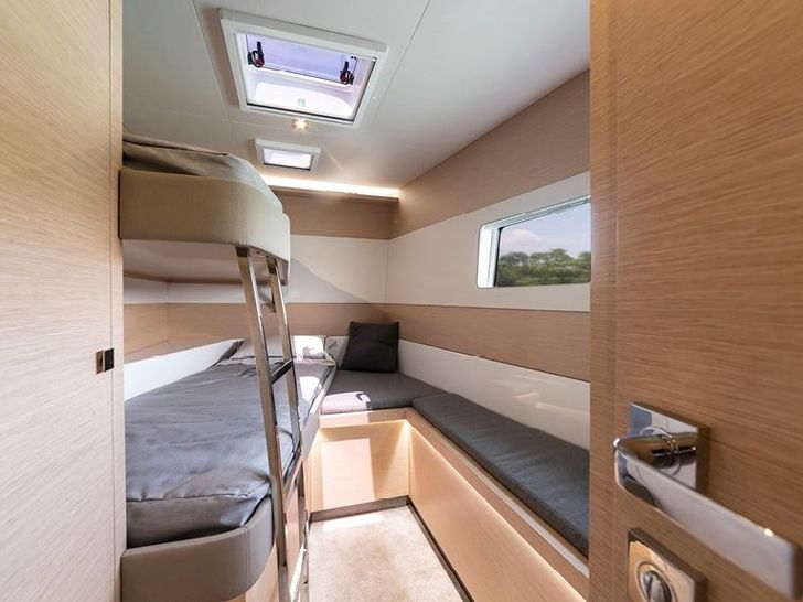 Fountaine Pajot MY 40 Cabin Fountaine Pajot MY 40 Cabin