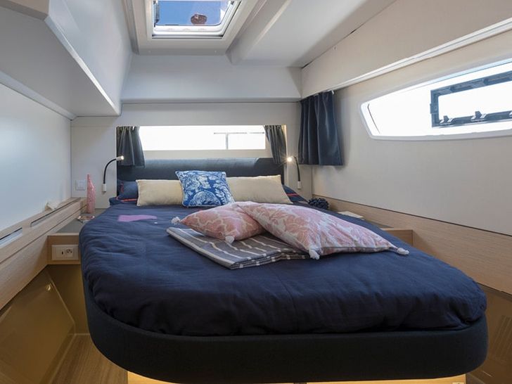 Fountaine Pajot Astrea 42 Cabin Fountaine Pajot Astrea 42 Cabin