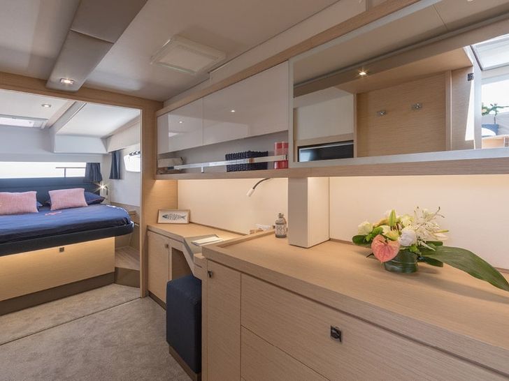 Fountaine Pajot Saona 47 Cabin