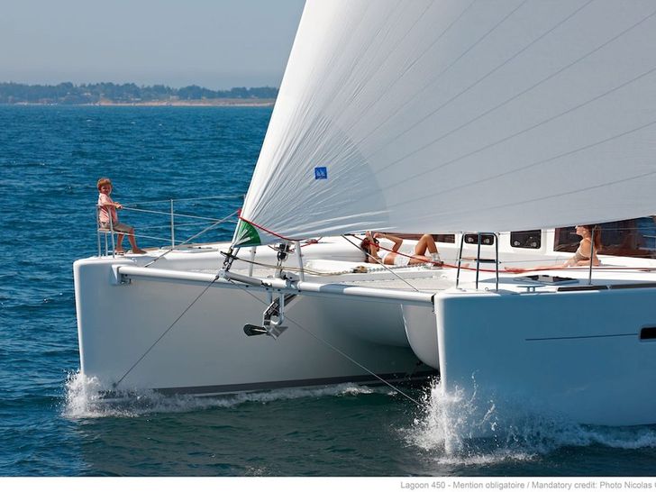 FRENCH KISS - Lagoon 450 FRENCH KISS - Lagoon 450