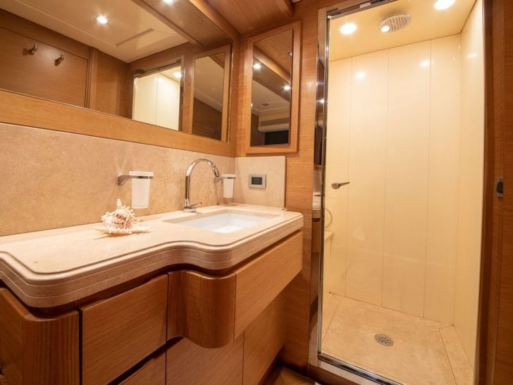 FUNDA D Bathroom FUNDA D Bathroom