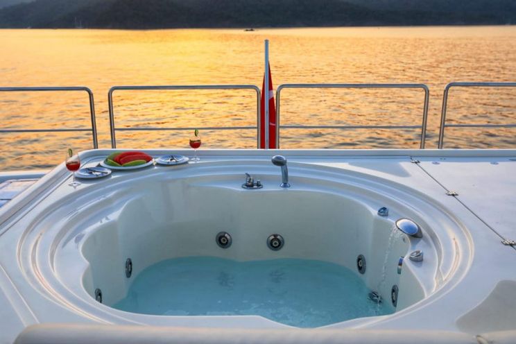 Charter Yacht FUNDA D - Ferretti 30m - 5 Cabins - Gocek - Bodrum - Marmaris