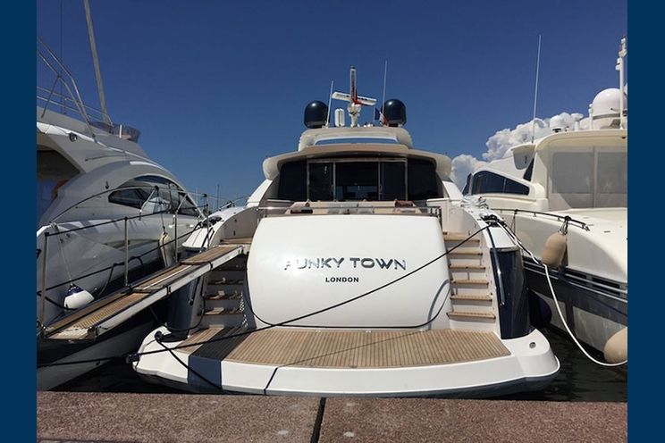 Charter Yacht FUNKY TOWN - Canados 90 - 4 Cabins - St Tropez - Cannes - Monaco