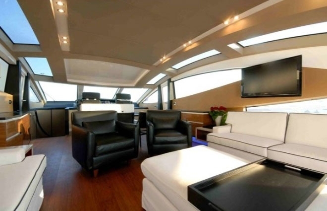 Charter Yacht FUNKY TOWN - Canados 90 - 4 Cabins - St Tropez - Cannes - Monaco