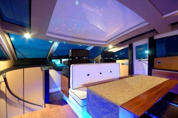 Charter Yacht FUNKY TOWN - Canados 90 - 4 Cabins - St Tropez - Cannes - Monaco