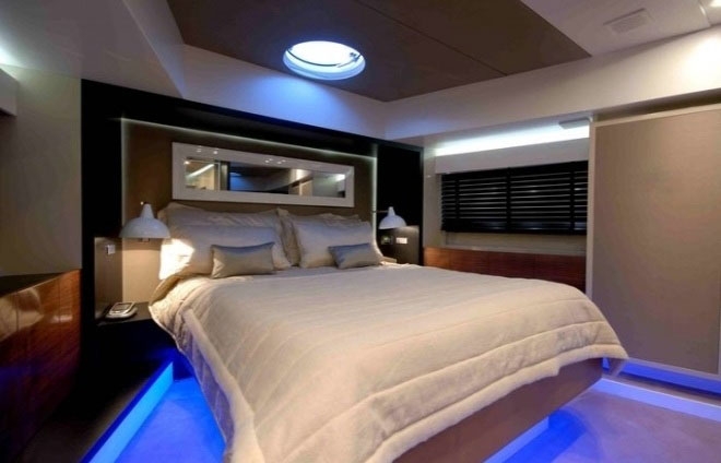 Charter Yacht FUNKY TOWN - Canados 90 - 4 Cabins - St Tropez - Cannes - Monaco